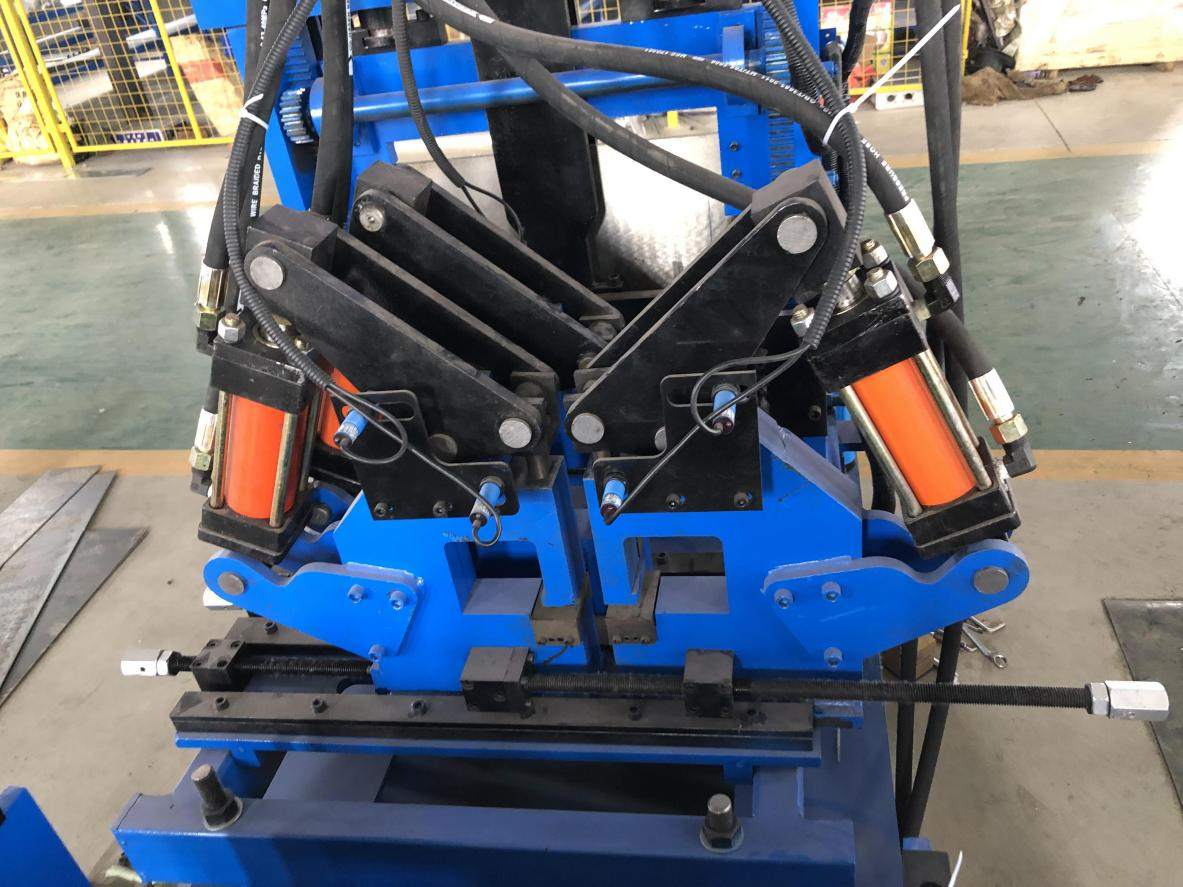 C-purlin-roll-forming-machine